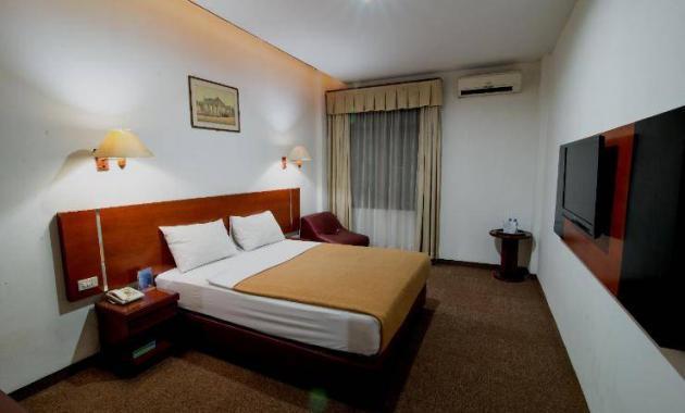 Puri Mega Hotel