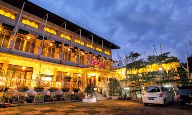 The Victoria Luxurious Hotel