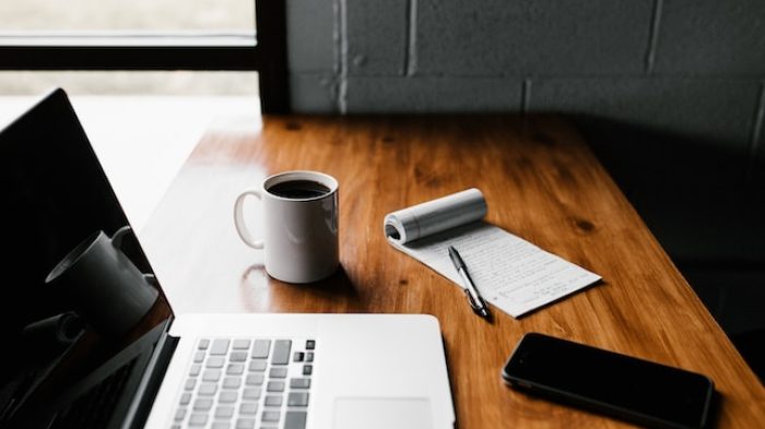  Kerja Online.| Unsplash.com