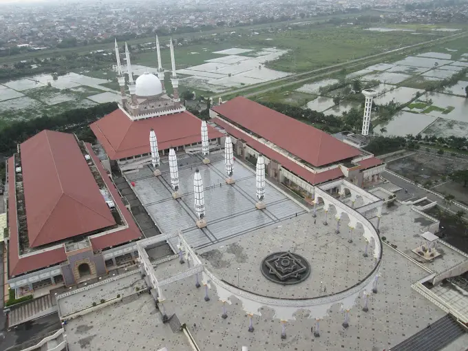 Masjid Agung Jawa Tengah (MAJT) dalam artikel Hargabelanja.com