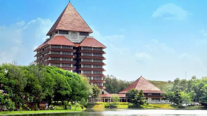 biaya kuliah di Universitas Indonesia.