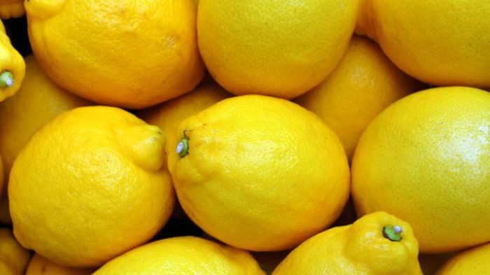 cara membuat bibir merah alami dengan menggunakan lemon