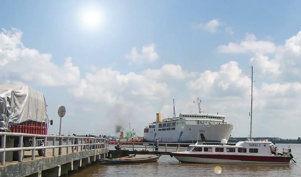 harga tiket kapal Banjarmasin Surabaya terbaru