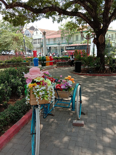 properti foto di taman srigunting semarang
