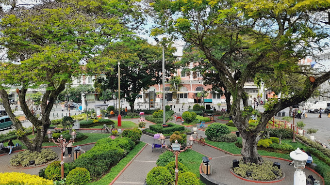 taman srigunting kota lama semarang
